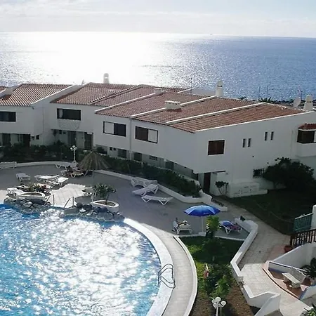 Beachfront Bungalow In Costa דירה *